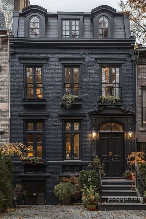 Black Brick House, Brownstone Homes, Black Houses, Paint Color Ideas, Exterior Paint Color, Black Brick, Casas Coloniales, Row House, Gothic House