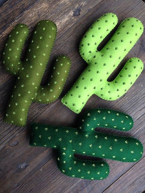 Truck Garden, Felt Cactus, Cactus Nursery, Cactus Pictures, Cactus Craft, Felt Succulents, Baby Mobil, Cactus Diy, Succulent Garden Diy