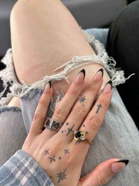 Acrylic Nails With Hand Tattoos, Coffin Nail Tattoo, Finger Name Tattoo, Skull Finger Tattoo, Finger Tattoo Cover Up Ideas, Cover Up Finger Tattoos, Fingernail Tattoo, Elegant Hand Tattoos, Skull Finger Tattoos