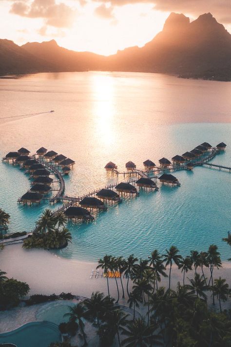 Sunset in Bora Bora, French Polynesia Aloita Resort, Vacation Goals, Dream Travel Destinations, Vacation Places, Bora Bora, Beautiful Places To Travel, Colorful Style, Beautiful Places To Visit, Travel Inspo