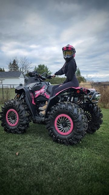 Pink Four Wheeler, Pink Dirt Bike, Atv Four Wheelers, Four Wheeling, Motocross Love, Cool Dirt Bikes, 4 Wheelers, Pretty Bike, Jacked Up Trucks