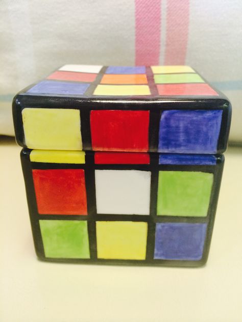 Rubiks Cube Clay Box, Clay Inspo, Rubix Cube, Clay Craft, Clay Projects, Clay Crafts, Trinket Boxes, Funny Jokes, Ceramics