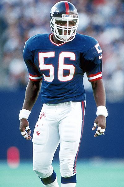 Lawrence Taylor - 13 NFL Ny Giants Football, Lawrence Taylor, Nfl Football Pictures, American Football League, New York Giants Football, New York Football, Nfl Football Players, Giants Football, Sports Hero