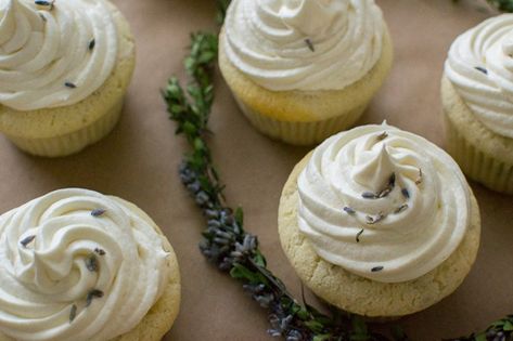 lavender cupcakes Lavender Cake Recipe, Pound Cake Muffins, Lavender Sprigs, Lavender Cupcakes, Wild Lavender, Lavender Cake, Vanilla Lavender, Lavender Recipes, Culinary Lavender