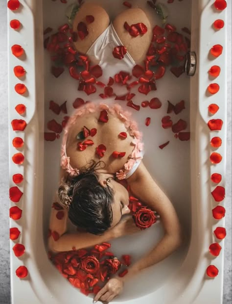 Milk Bath Photography, Bouidor Photography, Valentine Photo Shoot, Bath Photography, Mode Editorials, Beautiful Photoshoot Ideas, Fun Photoshoot, Photography Posing Guide, Valentine Photo