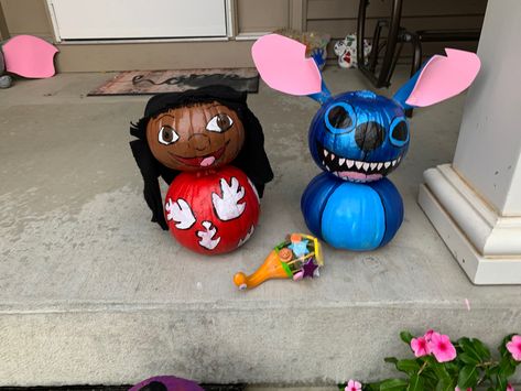 Et Painted Pumpkin, Lilo Pumpkin Painting, Lilo And Stitch Pumpkin Carving, Stitch Pumpkin Painting Ideas, Lilo And Stitch Pumpkin Painting, Stitch Pumpkin Carving Ideas, Stitch Pumpkin Painting, Lilo And Stitch Pumpkin, Storybook Pumpkin