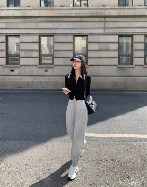 Ootd Korean Style, Clothes Korean Style, Korean Casual Outfits, Everyday Fashion Outfits, Casual Day Outfits, Korean Girl Fashion, Easy Trendy Outfits, Ulzzang Fashion, Korea Fashion