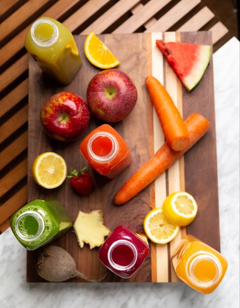 Cold Pressed Juice Aesthetic, Juice Pictures, Juice Photo, Energy Juice, Fruit Shoot, Variety Food, Wellness Aesthetic, Foto Inspo, Juice Branding