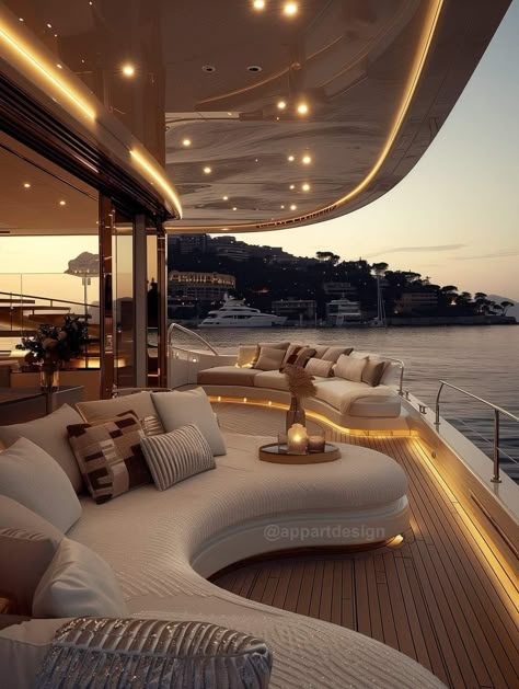 Vacation Luxury Aesthetic, Yatch Luxury Aesthetic, Jet Boat, Yatch Aesthetic Night, Big Yacht Aesthetic, Old Money Yatch Boat, Yatch Boat Luxury Inside, Cute Living Room, Dream Mansion