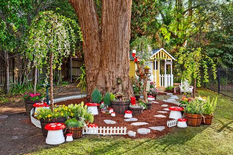 Make a magical wonderland with your little ones! Butcherblock Countertops, Large Fairy Garden, Kids Fairy Garden, Tattoo Plant, Fairy Garden Kit, Fairy Garden Designs, Faeries Gardens, School Garden, Garden Kits