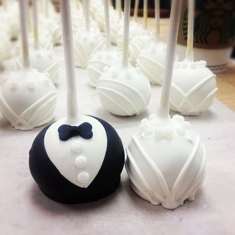 Wedding cake pops Wedding Cake Pops, Cake Pop Ideas, Pop Ideas, Groom Cake, Wedding Dessert, Wedding Dress Pictures, Grooms Cake, Wedding Desserts, Sweet Chocolate