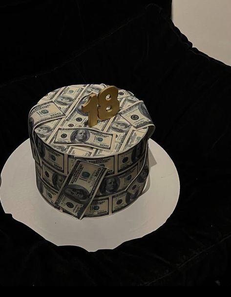 Lawyer Cake, Happy Birthday Boyfriend Quotes, Birthday Drip Cake, Happy Birthday Boyfriend, Red Birthday Party, Unique Birthday Cakes, Money Cake, Birthday Dinner Party, Birthday Cakes For Men