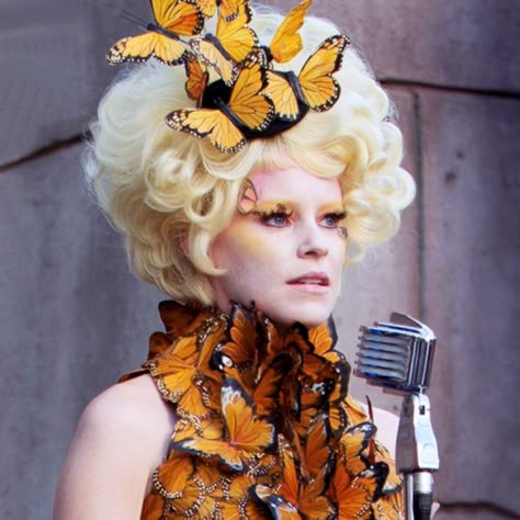 Effie Trinket Costume, Hunger Games Makeup, Hunger Games Effie, Hunger Games Fashion, Kandee Johnson, Johanna Mason, Effie Trinket, Butterfly Makeup, Cool Halloween Makeup