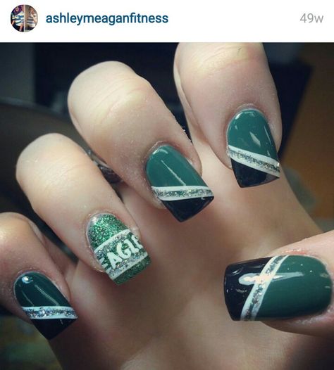 Philadelphia Eagles Nail Ideas, Philadelphia Eagles Nails, Eagles Nails, Eagle Nails, Football Nail Designs, Dip Polish, Football Nails, Eagles Game, Polish Nails