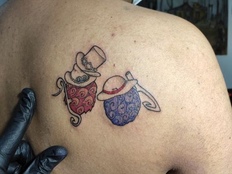 Couple Tattoos One Piece, One Piece Friendship Tattoo, Sabo One Piece Tattoo Ideas, One Piece Matching Tattoo Ideas, One Piece Matching Tattoos, Matching One Piece Tattoos, One Piece Tattoo Minimalist, Matching Anime Tattoos, Partner Tattoo