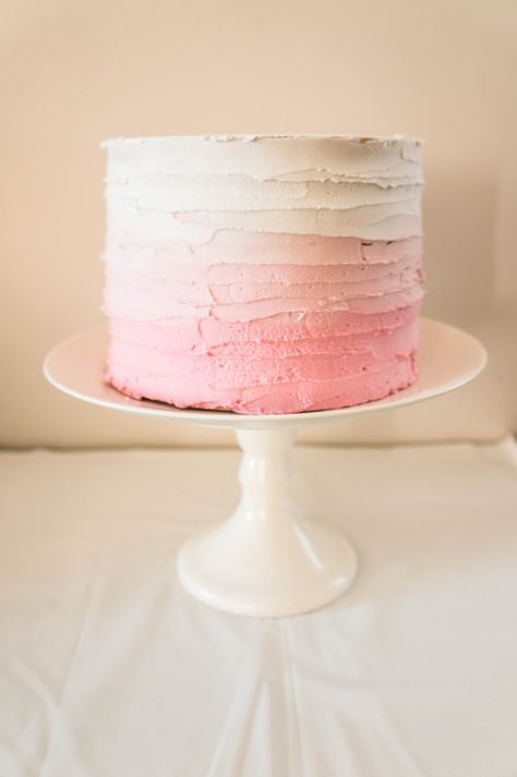 Pink Smash Cakes, Wedding Cakes Simple, Fake Wedding Cakes, Pink Ombre Cake, Cakes Simple, Dummy Cake, Smash Cake Girl, Fake Wedding, Diy Wedding Cake