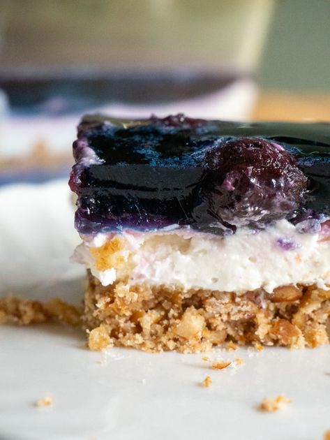 Blueberry Pretzel Salad | 12 Tomatoes Blueberry Pretzel Dessert, Blueberry Pretzel Salad, Blueberry Pretzel, Pretzel Dessert, Pretzel Desserts, Retro Desserts, 12 Tomatoes Recipes, Pretzel Salad, Blueberry Topping