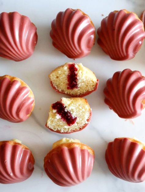 Lemon Raspberry Madeleines, Cute Madeleine, Lemon Madeleines Recipe, Stuffed Madeleines, Madeleines Aesthetic, Madeleine Flavors, Madeline Recipes, Madelaine Recipes, Madeline Recipe