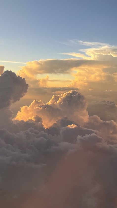 Clouds Widget, Sky Through Window, Hayley Core, Positive Pictures, Cloud Pics, Cloud Core, Sunny Clouds, Cloud Aesthetic, Light Clouds