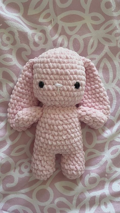 Crochet Plush Pink, Pink Bunny Crochet, Crochet Pink Animal, Crochet Plushies Pink, Pink Crotchet Ideas, Coquette Crochet Plushies, Crochet Pink Plushies, Crochet Ideas Coquette, Things To Crochet With Pink Yarn