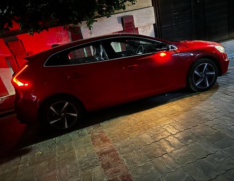 Estate coupe Volvo v40 r design Volvo V40 R Design, R Design, Volvo V40, Volvo, Bmw Car, Bmw, Bike, Cars, Photography