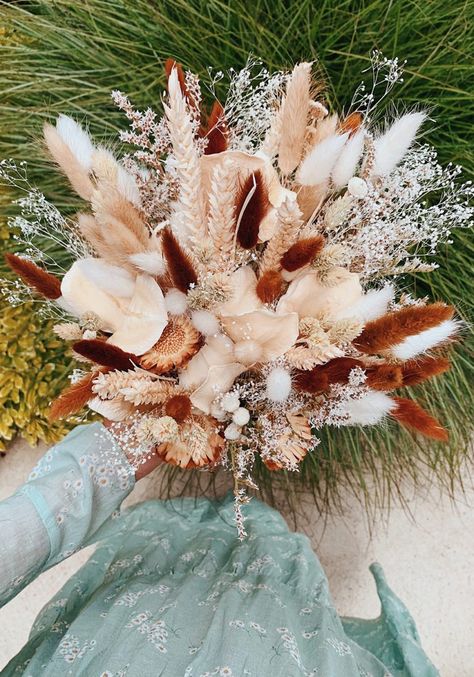 Diy Dried Flower Bouquet, Flower Composition, Floral Interior, Dried Flower Bouquet, Interior Decoration, Dried Flower, Feathers, Composition, Flowers