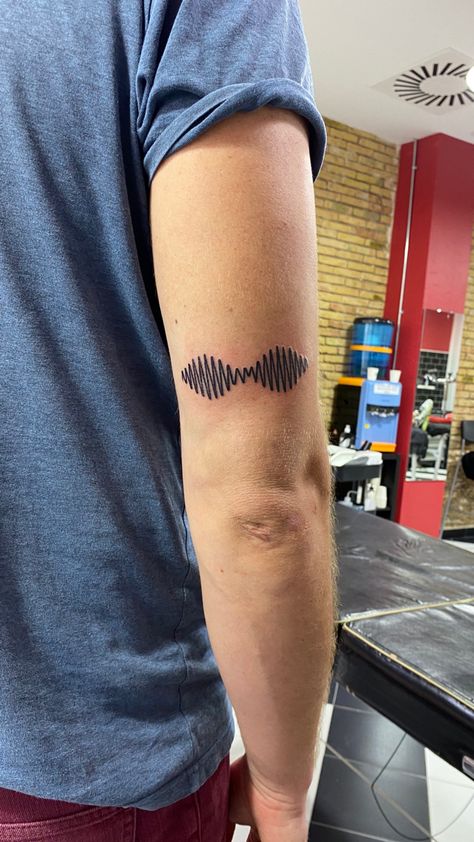 Kasabian Tattoo, Artic Monkeys Tattoo Ideas, The Nbhd Tattoo, Monkeys Tattoo Ideas, Arctic Monkeys Nails, 505 Tattoo, Rock Tattoo Ideas, Am Tattoo, Am Arctic Monkeys