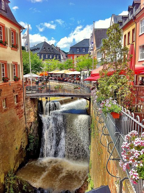 Rhineland Palatinate, Germany Photography, Travel Inspiration Destinations, Germany And Italy, Travel Activities, Central Europe, Beautiful Places To Visit, Pretty Places, European Travel