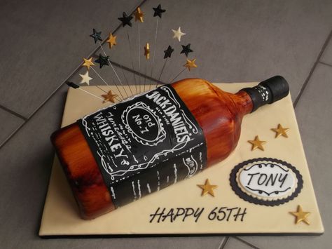 Happy Birthday Jack Daniels, Birthday Cake Ideas For Adults Women, Cakes Cartoon, Boys Birthday Cakes, Whisky Cake, Hennessy Cake, Jack Daniels Cake, Fathers Day Cupcakes, Alcohol Cake