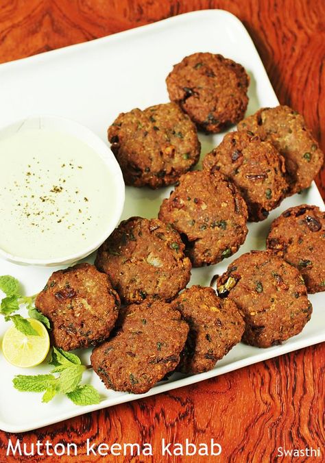 Mutton kabab recipe - These keema kababs are delicious, soft and flavorful with mild aroma of fresh herb and spices. Serve them with mint chutney or as a side Mutton Kabab Recipe, Chicken Boti Recipe, Mutton Kabab, Lamb Keema, Beef Keema, Mutton Keema, Rice Pulao, Capsicum Recipes, Chicken Keema