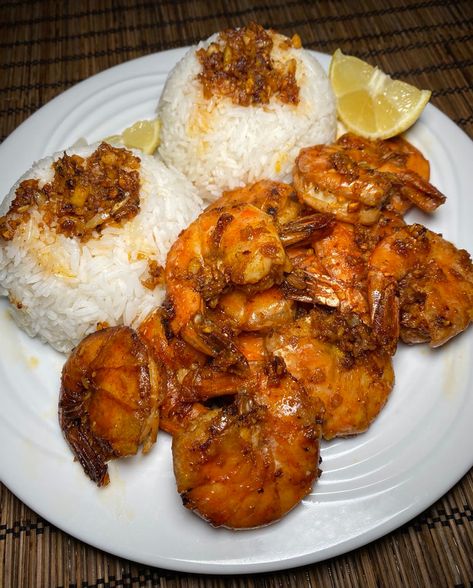 Shrimp Shell On Recipes, Shelled Shrimp Recipes, Garlic Shrimp And Rice, Hawaiian Shrimp, Hawaiian Garlic Shrimp, Shrimp With Garlic, Hawaiian Dishes, Sweet Paprika, Garlic Rice