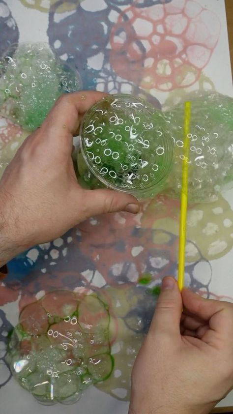 Bubble Painting With Straws, Painting With Bubbles, Easy Art And Craft Ideas, Easy Art And Craft, Kids Experiments, Halloween Mobile, Cheesecloth Ghost, Halloween Crafts To Sell, Flying Ghost