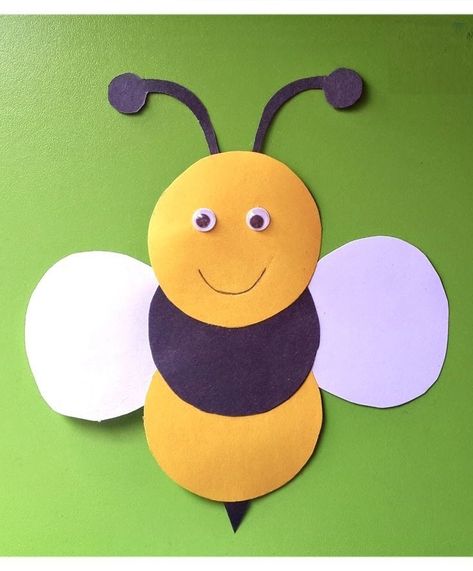 Bee Crafts For Kindergarten, Bee Preschool Craft, Bee Crafts For Toddlers, Bee Crafts Preschool, Paper Craft Ideas For Kids, Toddler Art Projects, Paper Craft Ideas, Toddler Arts And Crafts, Craft Ideas For Kids