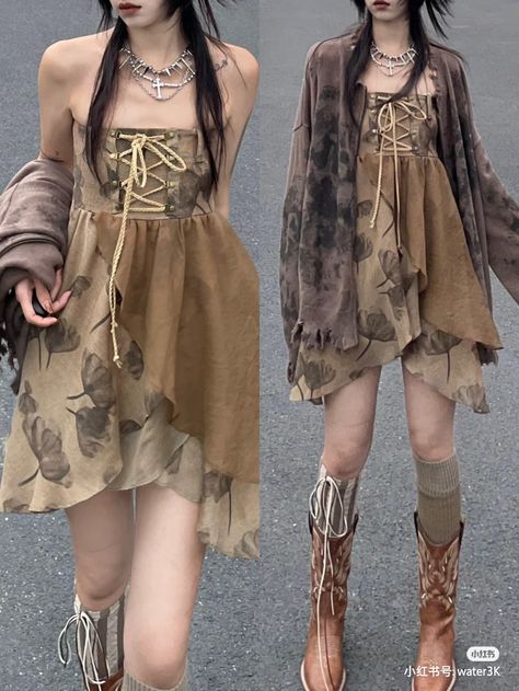 Swamp Aesthetic Clothes, Swamp Witch Aesthetic Fashion, Mech Reference, Witch Aesthetic Fashion, Witch Sisters, Swamp Witch, Goblin Core, Earthy Outfits, Witch Fashion