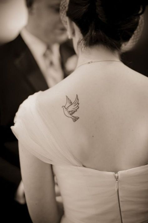 46 Impressive and Peaceful Dove Tattoo Designs Detailed Dove Tattoo, Simple Dove Tattoo, Small Dove Tattoos, Dove Silhouette, Pigeon Tattoo, Small Bird Tattoos, Dove Tattoo Design, Girl Shoulder Tattoos, Tattoo Coverup