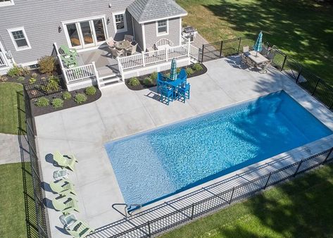 Swimming Pools Kendrick Lamar, Fiberglass Pool Ideas, Kendrick Lamar Swimming Pools, Small Pools Backyard, Latham Pool, Inground Pool Landscaping, Simple Pool, Swimming Pool Decks, Fiberglass Pool