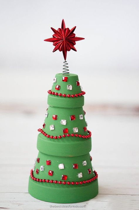 Learn Sewing, Diy Ornaments, Potted Christmas Trees, Christmas Crafts For Adults, 13 November, Christmas Crafts For Kids To Make, Flower Pot Crafts, Alternative Christmas Tree, Christmas Clay