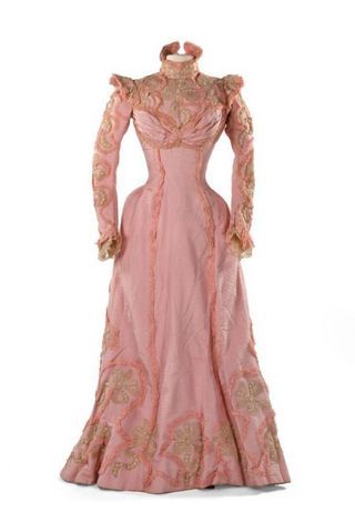 Dress 1900, Edwardian Gowns, Victorian Era Fashion, 1890s Fashion, Mode Rose, Edwardian Dress, History Fashion, Old Dresses, Victorian Clothing