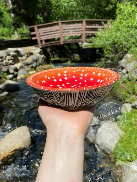 Started Making Mushroom Ceramics And Needless To Say I'm Obsessed!! Ceramic Things, Ceramics Bowls Designs, Diy Pottery Painting, Miniature Pottery, Oldest Human, Ancient Pottery, Clay Bowl, Pottery Crafts, Diy Pottery