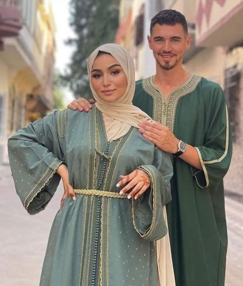 Matching Abaya Thobe Couple, Jumpsuit Hijab, Nikkah Outfit, Latest Abaya, Couple Outfits Matching, Morrocan Fashion, Muslim Outfit, Moroccan Bride, Hijabi Brides