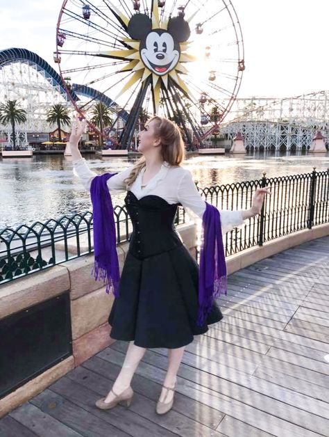 A Dapper Day take on a Briar Rose inspired look. IG: @savannahmmccarter Briar Rose Disneybound, Aurora Inspired Outfits, Aurora Disneybound, Dapper Day Outfits, Disney Dapper Day, Disneybound Outfits, Disney Bounds, Everyday Cosplay, Disney Bounding