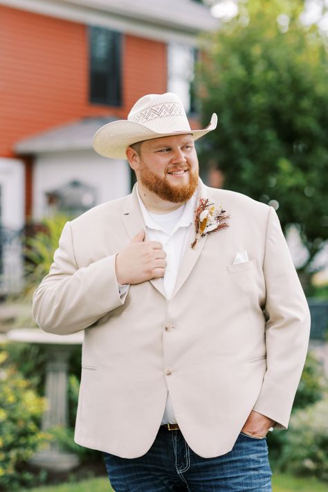 Groom boots and jeans tan wedding attire plus size #wedding #bohowedding #westernwedding #weddingideas #groomsmen Plus Size Men Wedding Outfit, Groom Boots, Wedding Outfit Mens, Rust Wedding Theme, Western Groom, Boots And Jeans, Western Themed Wedding, Men's Wedding Outfit, Tan Wedding