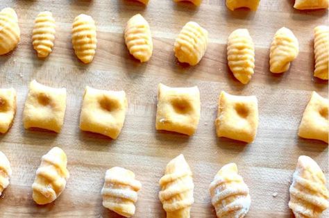 Making Gnocchi, Sourdough Starter Discard Recipe, Sweet Potato Gnocchi, Potato Pasta, Potato Gnocchi, Creamy Garlic Sauce, Egg Pasta, Pasta Ingredients, Gnocchi Recipes