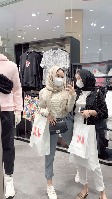 Ootd Ngemall, Style Hijab Casual, Blazer Casual, Formal Casual, Casual Hijab, Casual Hijab Outfit, Outfit Hijab, Hijabi Outfits Casual, Ootd Hijab