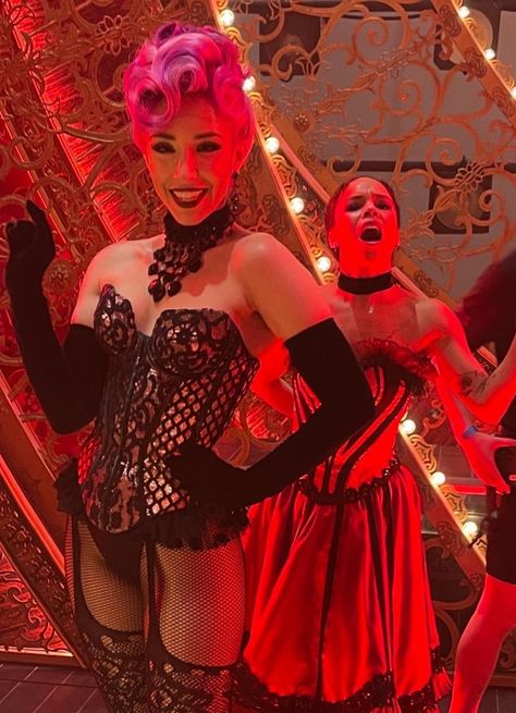 Showgirl Outfits Burlesque, Moulin Rouge Broadway Outfits, Ashley Loren Moulin Rouge, Moulin Rouge Outfit Ideas, Burlesque Aesthetic Outfit, Moulin Rouge Theme Party, Ashley Loren, Moulin Rouge Party, Moulin Rouge Outfits