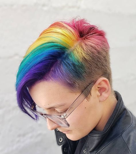 Cute rainbow pixie cut Silly Haircuts, Dyed Pixie Cut, Rainbow Hair Ideas, Short Rainbow Hair, Bright Blue Hair, Messy Pixie Haircut, Dramatic Hair, Trending Colors, Rainbow Hair Color