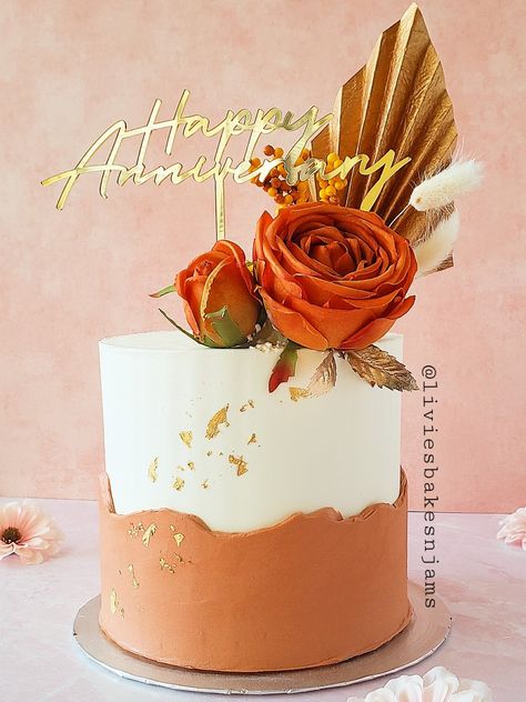 Autumnal Birthday Cake, Fall Cake Decor, Piping Peonies, Burnt Orange Cake, Fall Theme Cakes, Grass Cake, Fall Birthday Cakes, Gold Leaf Cakes, Birthday Cake For Mom