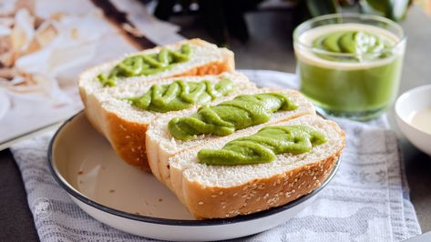 Pandan Custard, Custard Buns, Asian Sweets, Cold Foods, Sweet Buns, Evaporated Milk, Foods And Drinks, Large Bowl, Custard