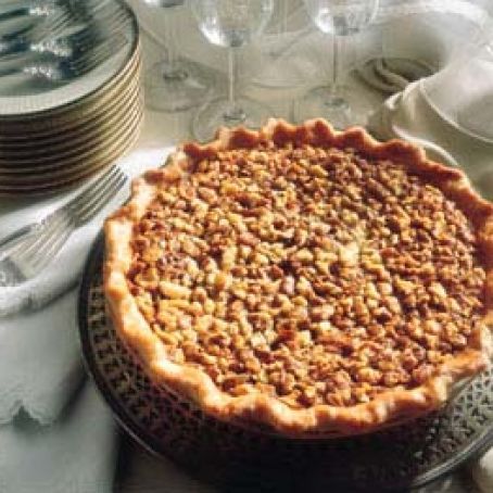 Black Walnut Pie Recipe, Walnut Pie Recipe, Black Walnuts Recipes, Walnut Dessert, Walnut Tart, Southern Pies, Walnut Pie, Walnut Recipes, Gourmet Desserts