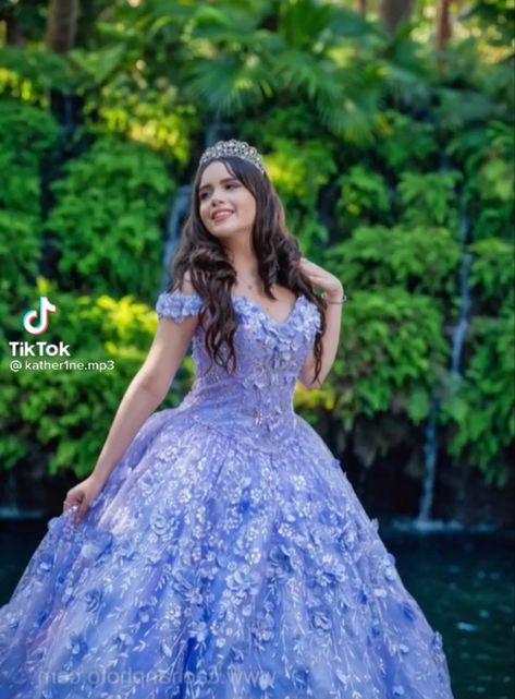 Poses For Long Gown, Pose In Ball Gown, Long Gown Pose Ideas, Ball Gown Photoshoot Poses, Long Gown Photoshoot Poses, Long Gown Poses Fashion Photography, Long Frock Photoshoot Poses, Gown Photoshoot Poses, Gown Poses